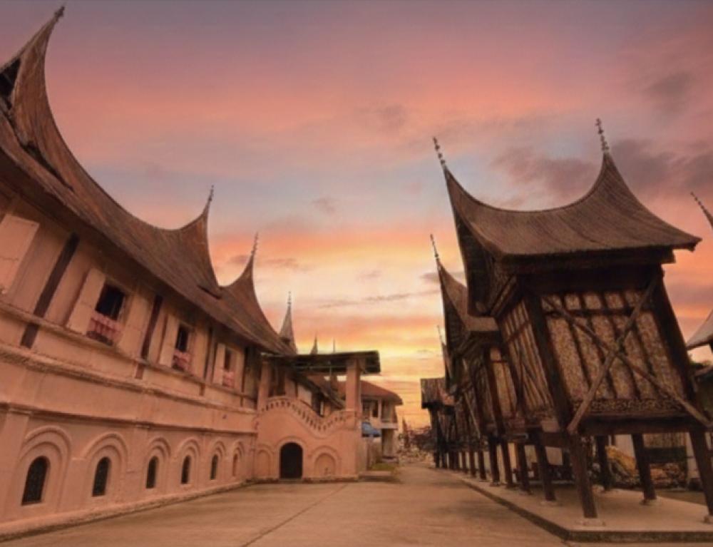 RUMAH GADANG dan Tatanan Sosial di Minangkabau