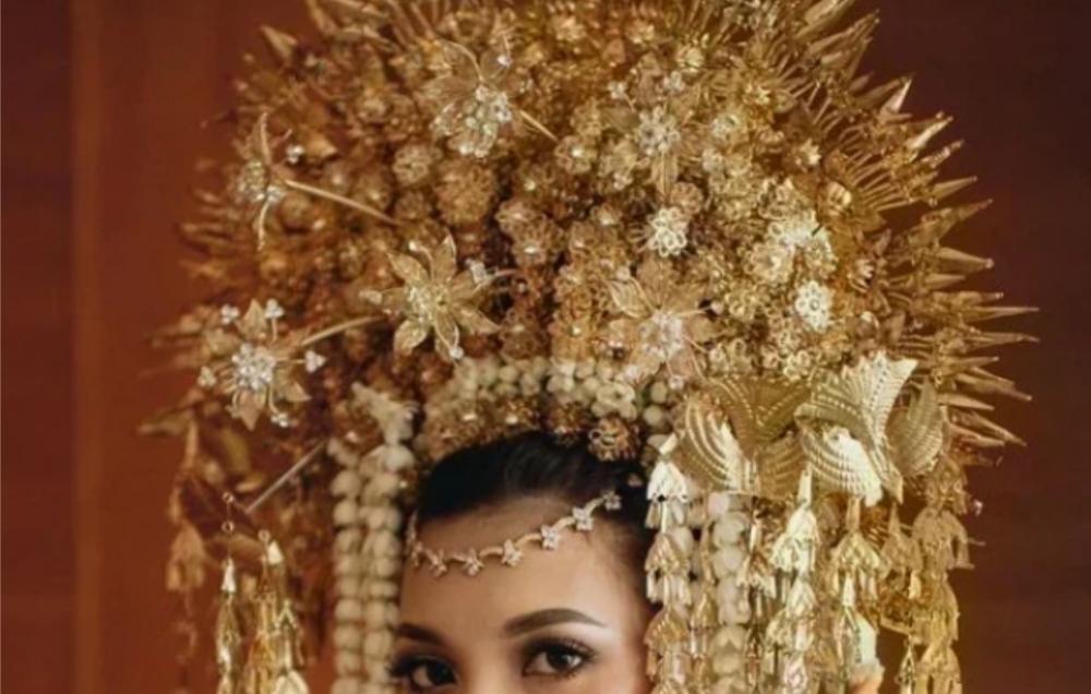 SUNTIANG MINANGKABAU - Mahkota Adat Falsafah Martabat Perempuan